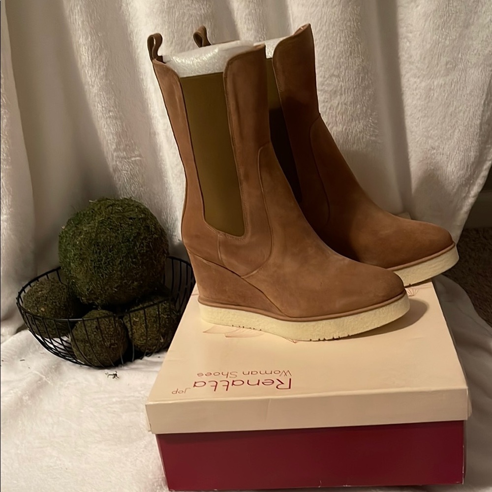 RENATTA Tan Wedge Boots